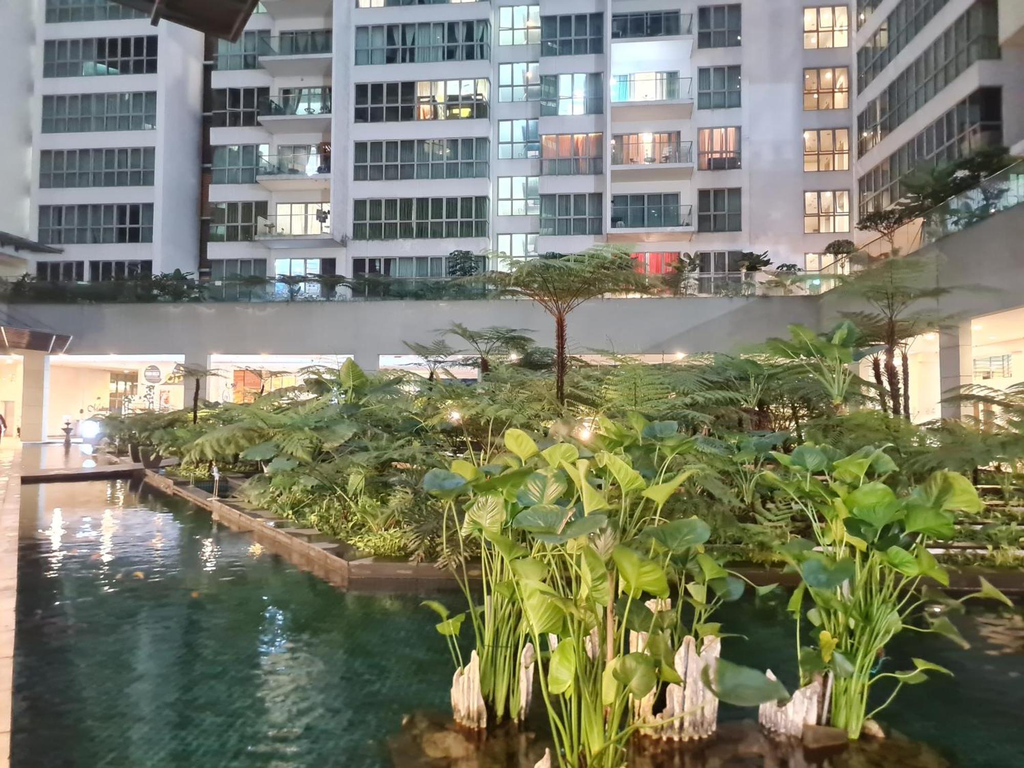 Hostel At Regalia Sky Pool Kuala Lumpur Exterior photo